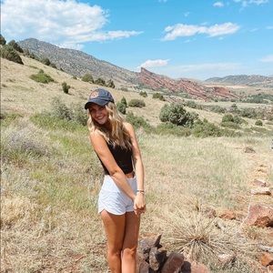 Meet your Posher, Avery